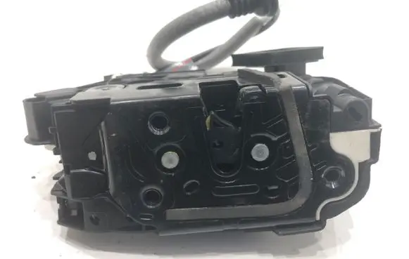 Skoda Octavia Mk3 (5E) Front door lock 5E1837016A