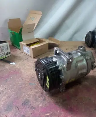 Renault Clio V Air conditioning (A/C) compressor (pump) 926004423R T652051C T3223971492