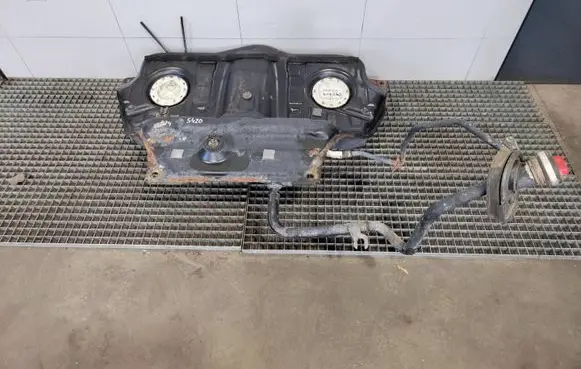 Mercedes-Benz S W221 Fuel tank A221470560109 A2214705601