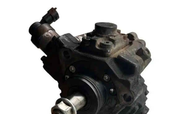 Hyundai i40 Fuel injection high pressure pump 331002A420 1111031 0445010206