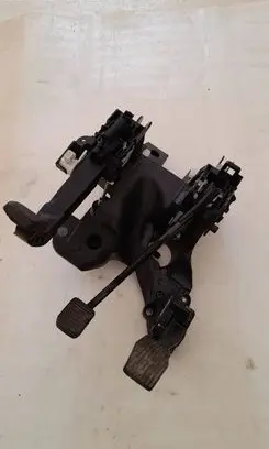 Opel Meriva B Pedal assembly 8701610