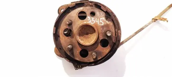 Rear wheel hub