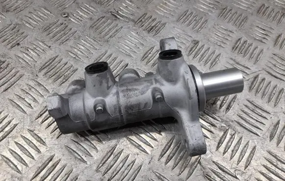 Ford Mustang VI Master brake cylinder 803126 2A032