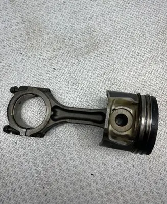 Toyota Land Cruiser (J120) Piston 13101-30120