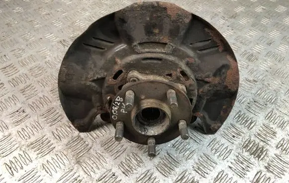 Subaru Outback Front wheel hub