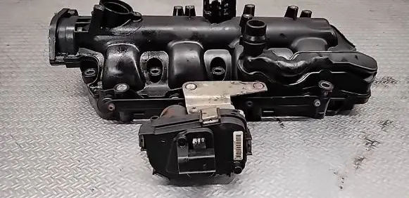 Opel Insignia A Intake manifold CAD303 07931386 55571993