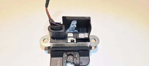 Volkswagen Golf VII Tailgate/trunk/boot lock/catch/latch 5G0827505C