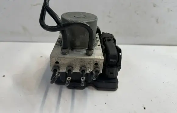 Mercedes-Benz CLS C218 X218 ABS Pump A2124310000