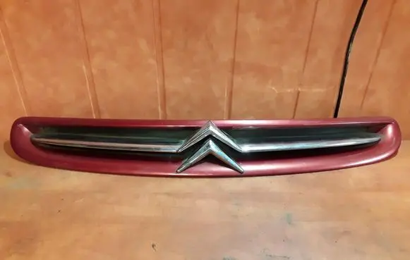 Citroen Xsara Picasso Front bumper upper radiator grill 9631507477