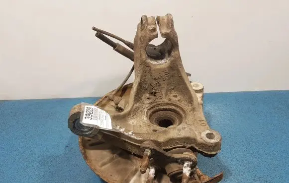 Volkswagen PASSAT B6 Front wheel hub spindle knuckle