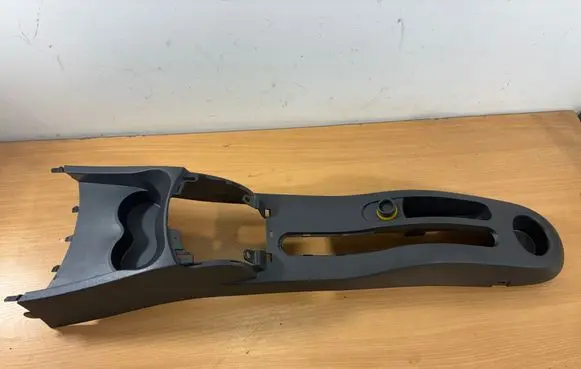 Renault Clio III Center console 8200407985 8200407987 8200407986