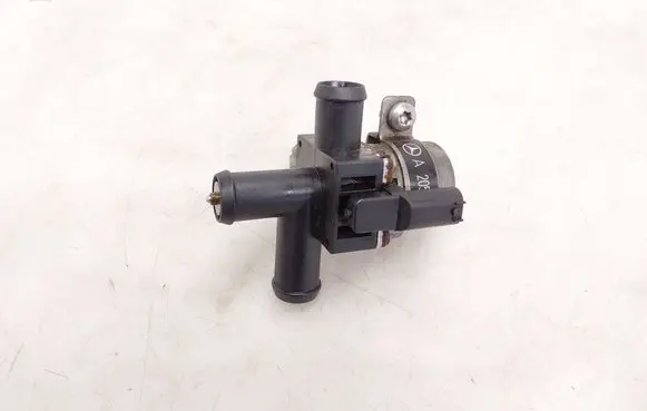 Mercedes-Benz C W205 Coolant heater control valve 1147412163 A0005062864