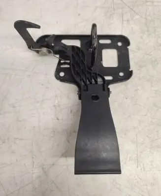 Audi A4 S4 B8 8K Engine bonnet/hood lock/latch loop/hook 8T0823480
