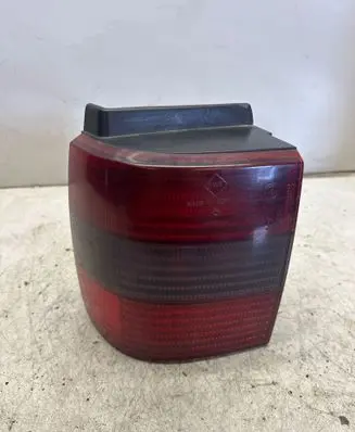 Volkswagen PASSAT B4 Rear/tail lights 3A9945111