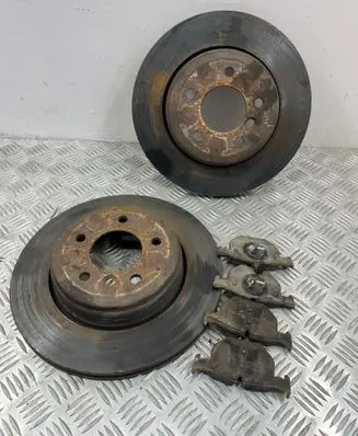 BMW 5 E60 E61 Rear brake disc