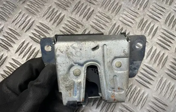 Mercedes-Benz ML W163 Tailgate/trunk/boot lock/catch/latch A1637400235
