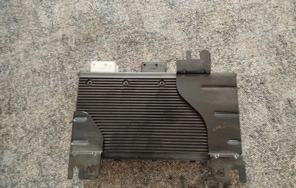 Citroen C5 Sound amplifier 9653383680 HS6415