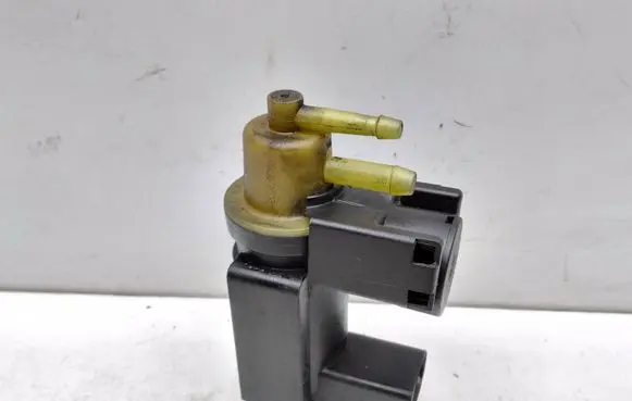 Volvo V60 Turbo solenoid valve 31339808 70466400