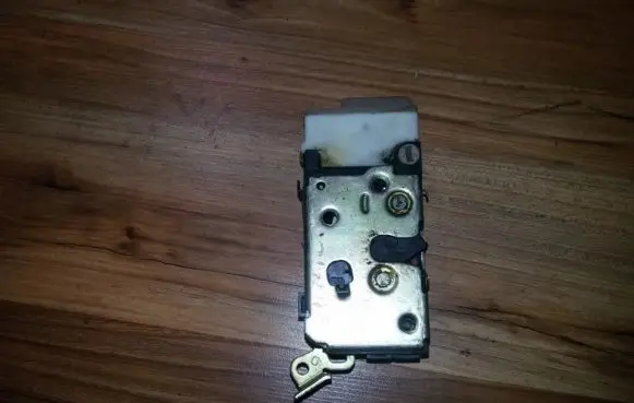 Fiat Punto (176) Front door lock