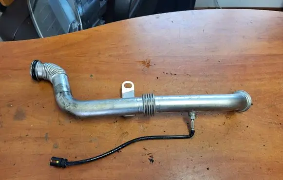 BMW X3 G01 EGR valve line/pipe/hose 8576479