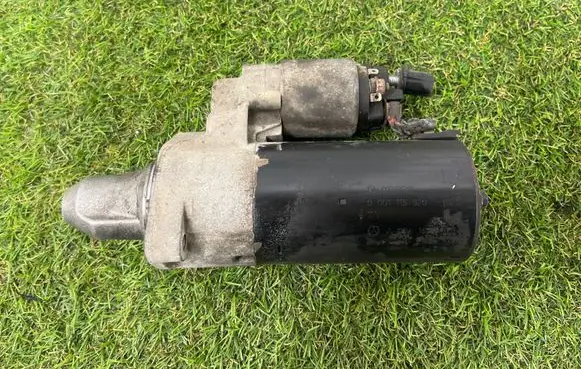 Mercedes-Benz E W211 Starter motor 0001115070