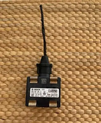 Volkswagen Golf VII Distronic sensor radar 5Q0907561D 5Q0907572D 0203300238