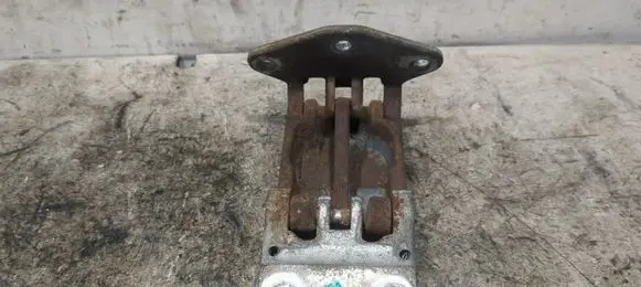 Iveco Daily 5th gen Rear door upper hinge 