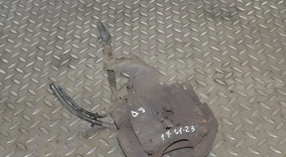 Rear brake caliper