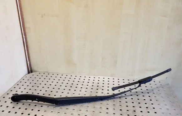Hyundai i40 Front wiper blade arm
