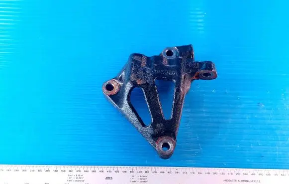Toyota Sienna XL40 IV Engine mounting bracket 1231525031 C3DA 225