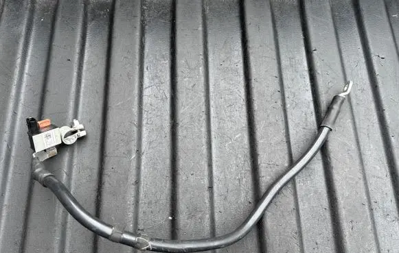 Audi A4 S4 B9 8W Negative earth cable (battery) 8W0915181E 8W0915181