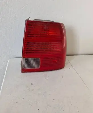 Volkswagen PASSAT B5 Rear/tail lights