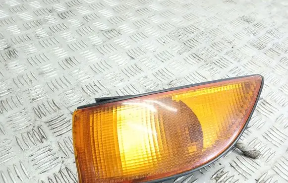 Mitsubishi Colt Front indicator light 0455702L