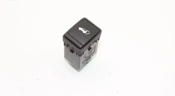 Nissan X-Trail T32 Tailgate/boot open switch button 