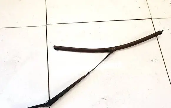Skoda Octavia Mk2 (1Z) Front wiper blade arm 1Z1955409