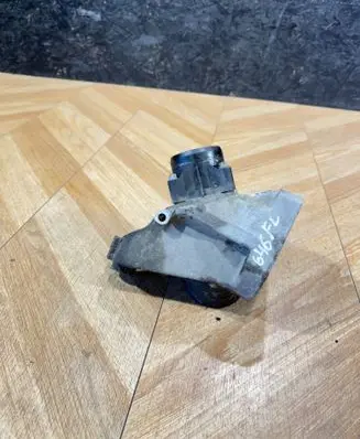 Mercedes-Benz C W204 Engine mounting bracket A6462230504 GD01414