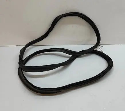 Volkswagen Golf VII Trunk rubber seal (body) 5G6827705E
