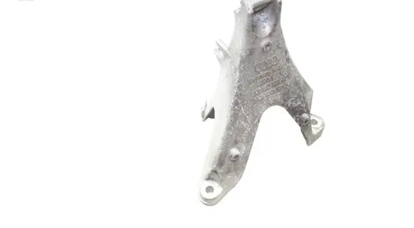 Audi A4 S4 B7 8E 8H Engine mounting bracket 8E0199308AF
