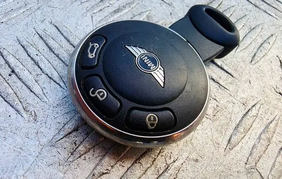 Mini Cooper Countryman R60 Ignition key/card 3456367