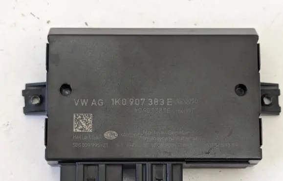 Volkswagen Touran I Tow bar trailer control unit/module 1K0907383E SW0050 0113851339
