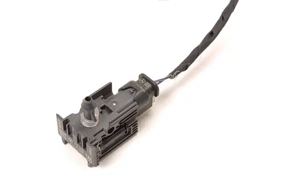 Mercedes-Benz C W205 Airbag deployment crash/impact sensor 2059054904