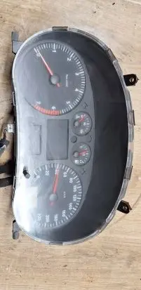 Seat Ibiza II (6k) Speedometer (instrument cluster) 6K0920850M 88311292 2004000246