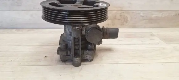 Mitsubishi Outlander Power steering pump 