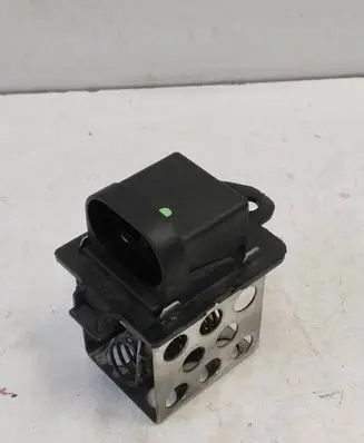 Coolant fan relay