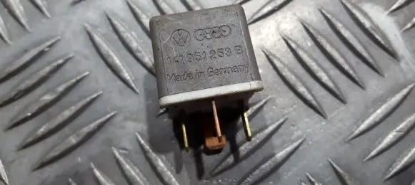 Volkswagen PASSAT B3 Other relay 141951253b 4ra003510-29