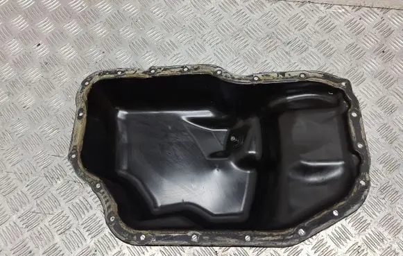 Toyota Avensis T270 Oil sump 121020R020