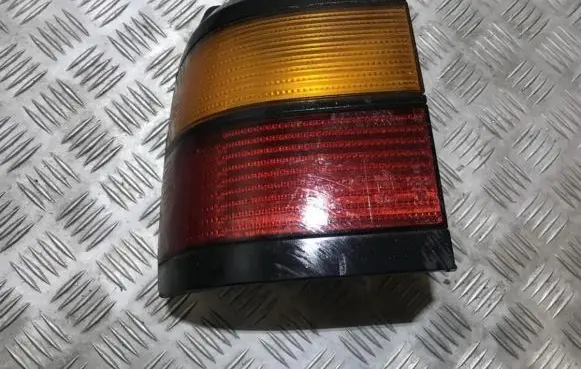 Volkswagen PASSAT B3 Rear/tail lights 333945111 333945257