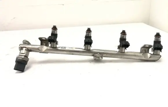 Volkswagen Golf VII Fuel main line pipe 04E129041F