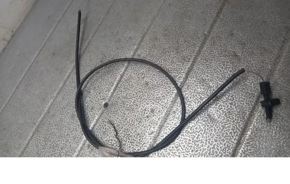 Volvo V70 Hand brake release cable