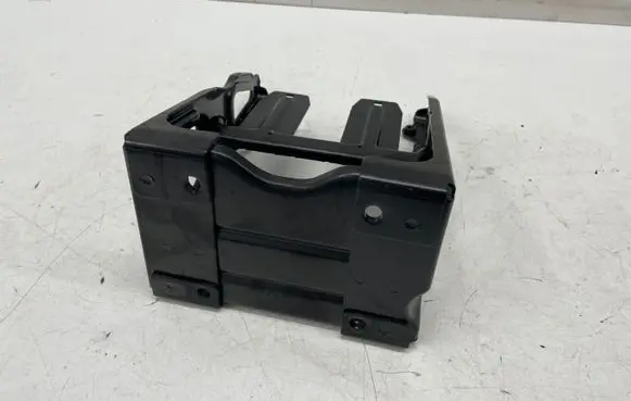 Mercedes-Benz A W177 Other engine bay part A2475452601